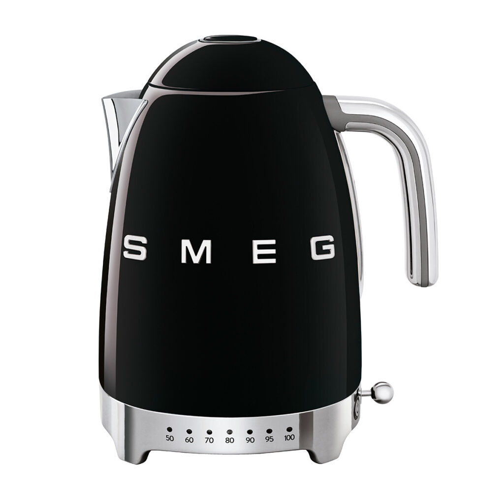 Smeg KLF04BLEU 50s style black electric kettle with temperature display